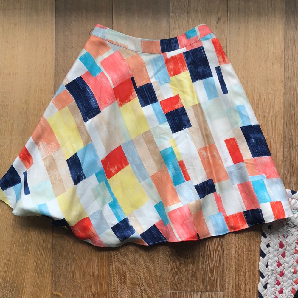Alice and Olivia 100% Silk Lined Pattern Skirt
